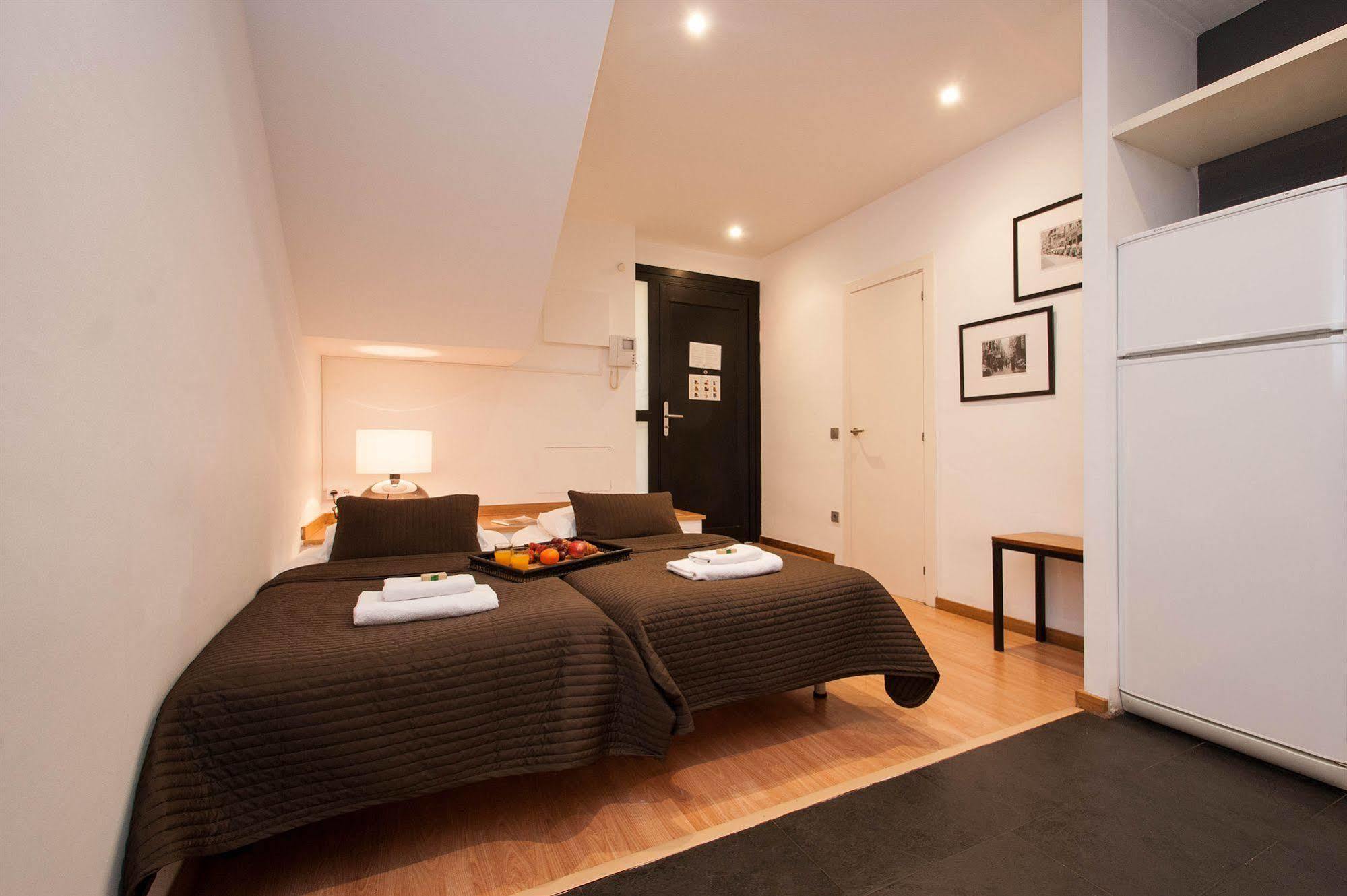 Short Stay Group Liceu Serviced Apartments Barcelona Exterior foto